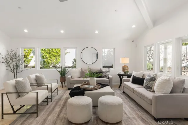 $3,150,000 | 703 Avenida Presidio, San Clemente, CA 92672