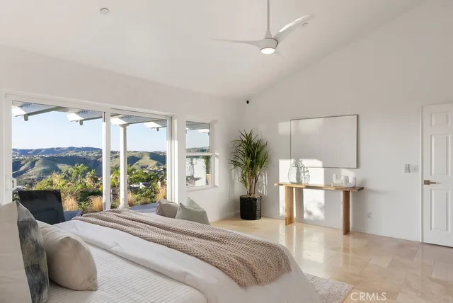 $3,150,000 | 703 Avenida Presidio, San Clemente, CA 92672