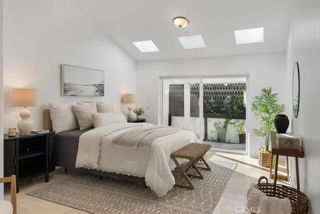 $3,150,000 | 703 Avenida Presidio, San Clemente, CA 92672