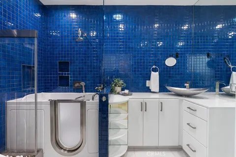 $3,150,000 | 703 Avenida Presidio, San Clemente, CA 92672