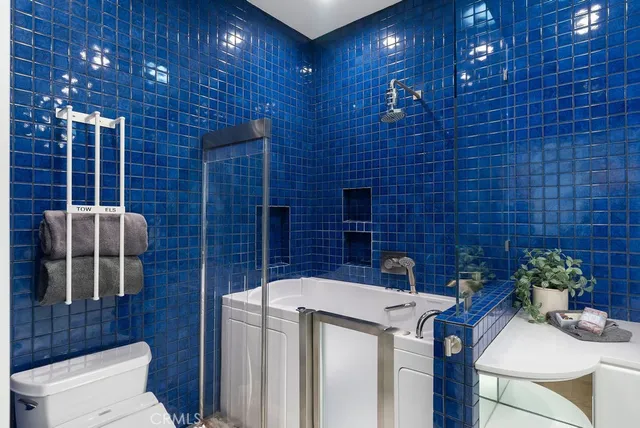 $3,150,000 | 703 Avenida Presidio, San Clemente, CA 92672