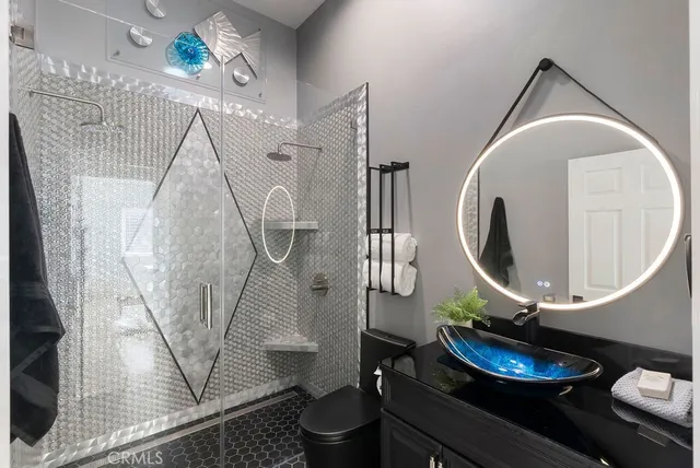 $3,150,000 | 703 Avenida Presidio, San Clemente, CA 92672