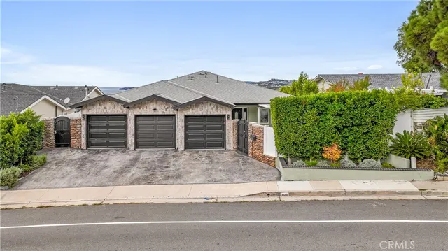 $3,150,000 | 703 Avenida Presidio, San Clemente, CA 92672