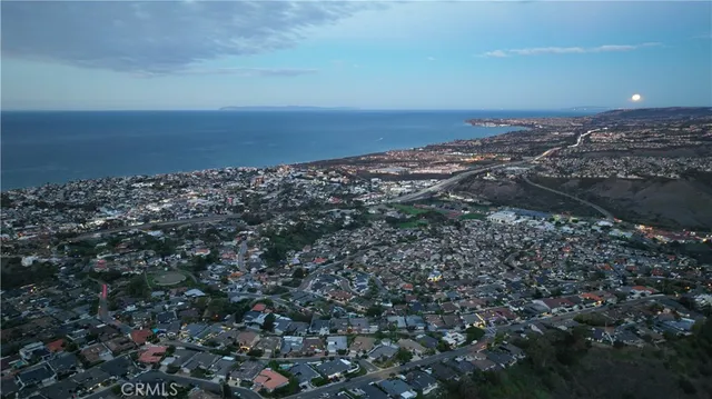 $3,150,000 | 703 Avenida Presidio, San Clemente, CA 92672