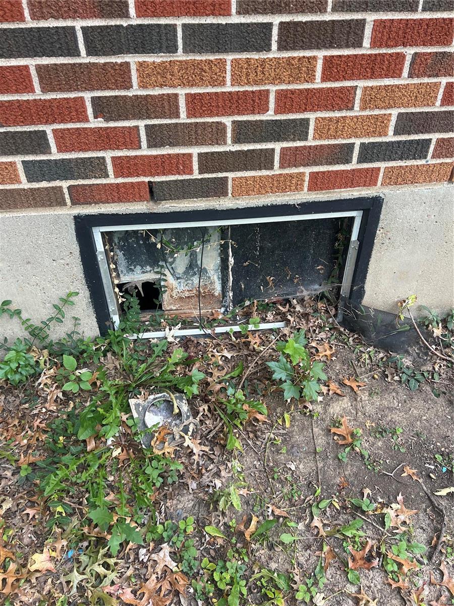 1815 Lanecourt Drive St. Louis, MO 63136 - Photo 3 of 20