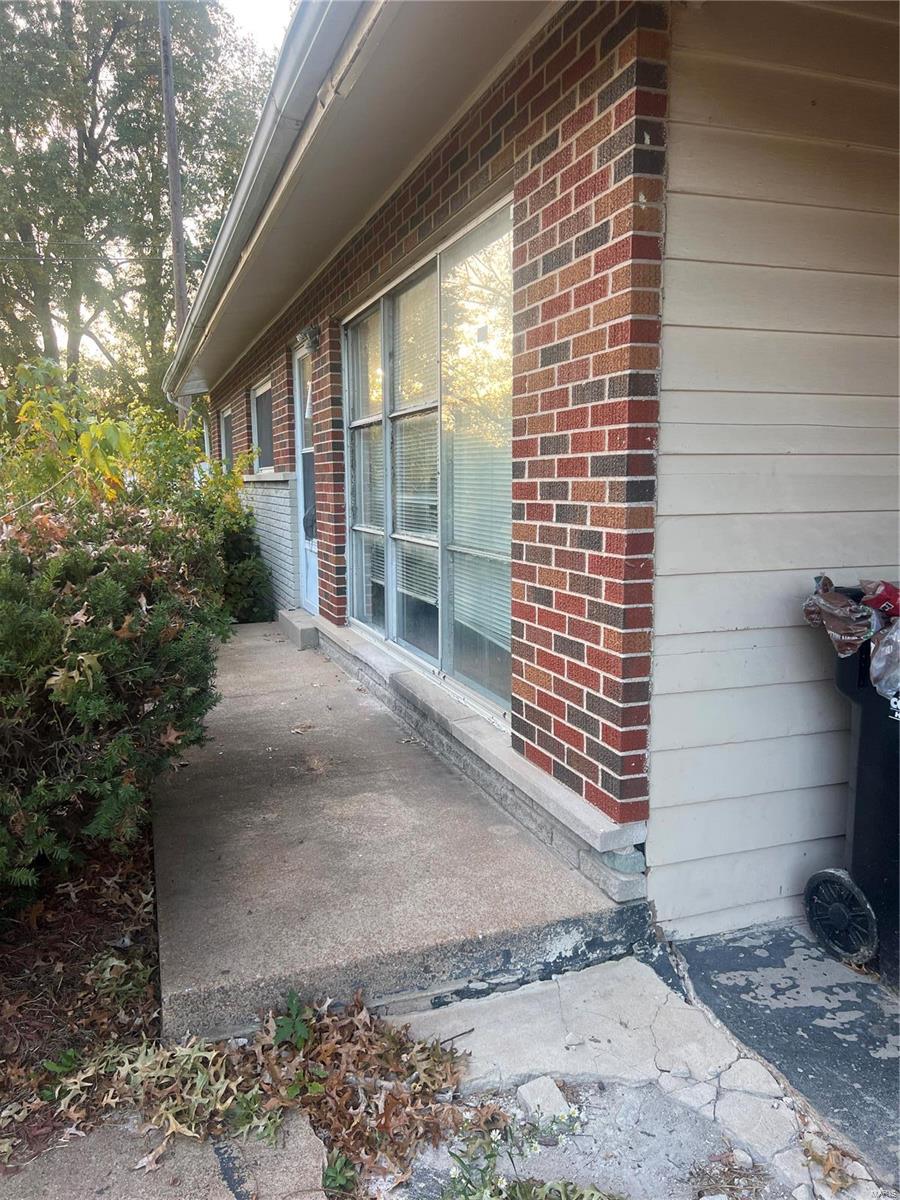 1815 Lanecourt Drive St. Louis, MO 63136 - Photo 7 of 20