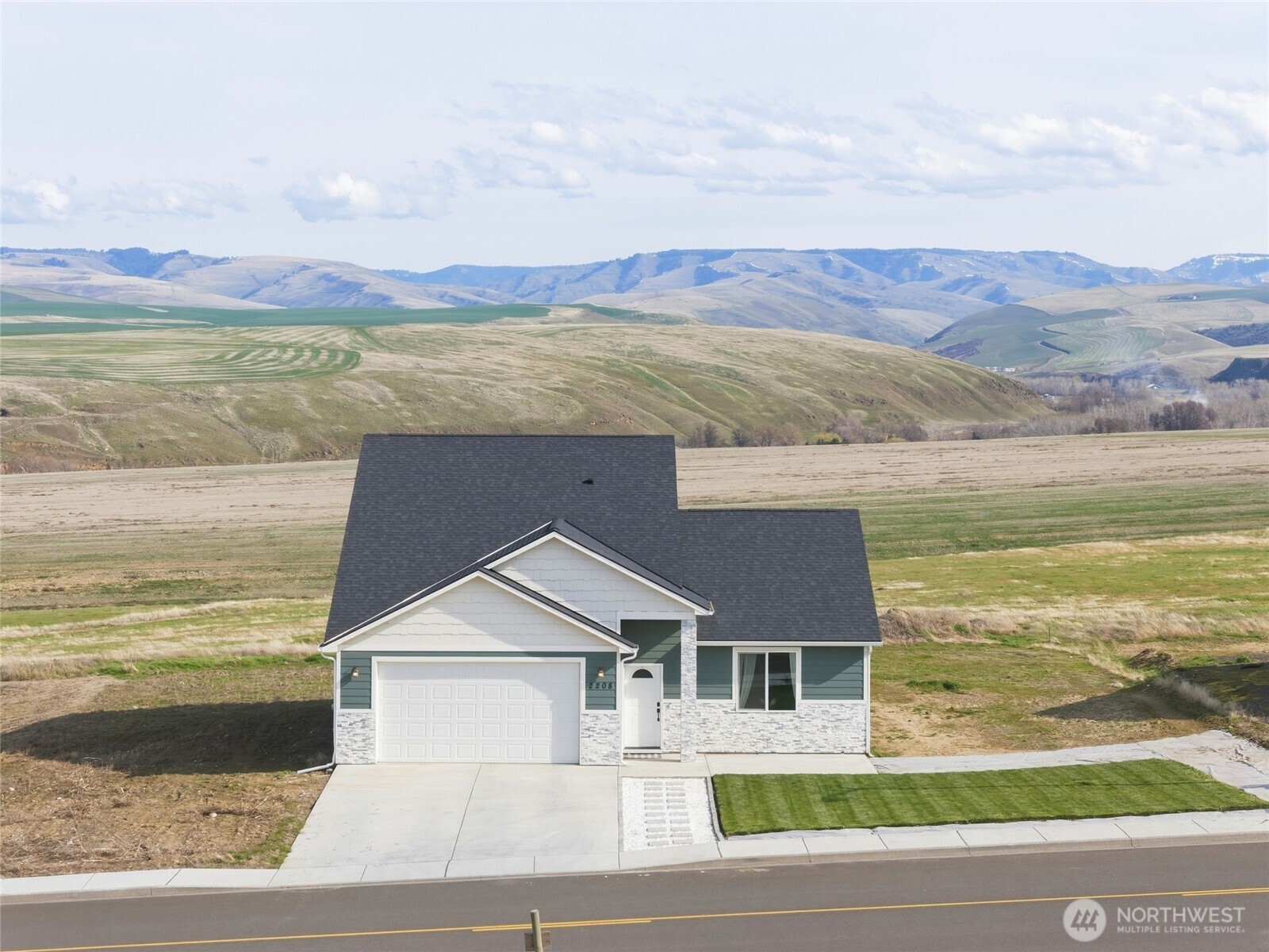 2208 Key Boulevard Milton Freewater, OR 97862 - Photo 6 of 40
