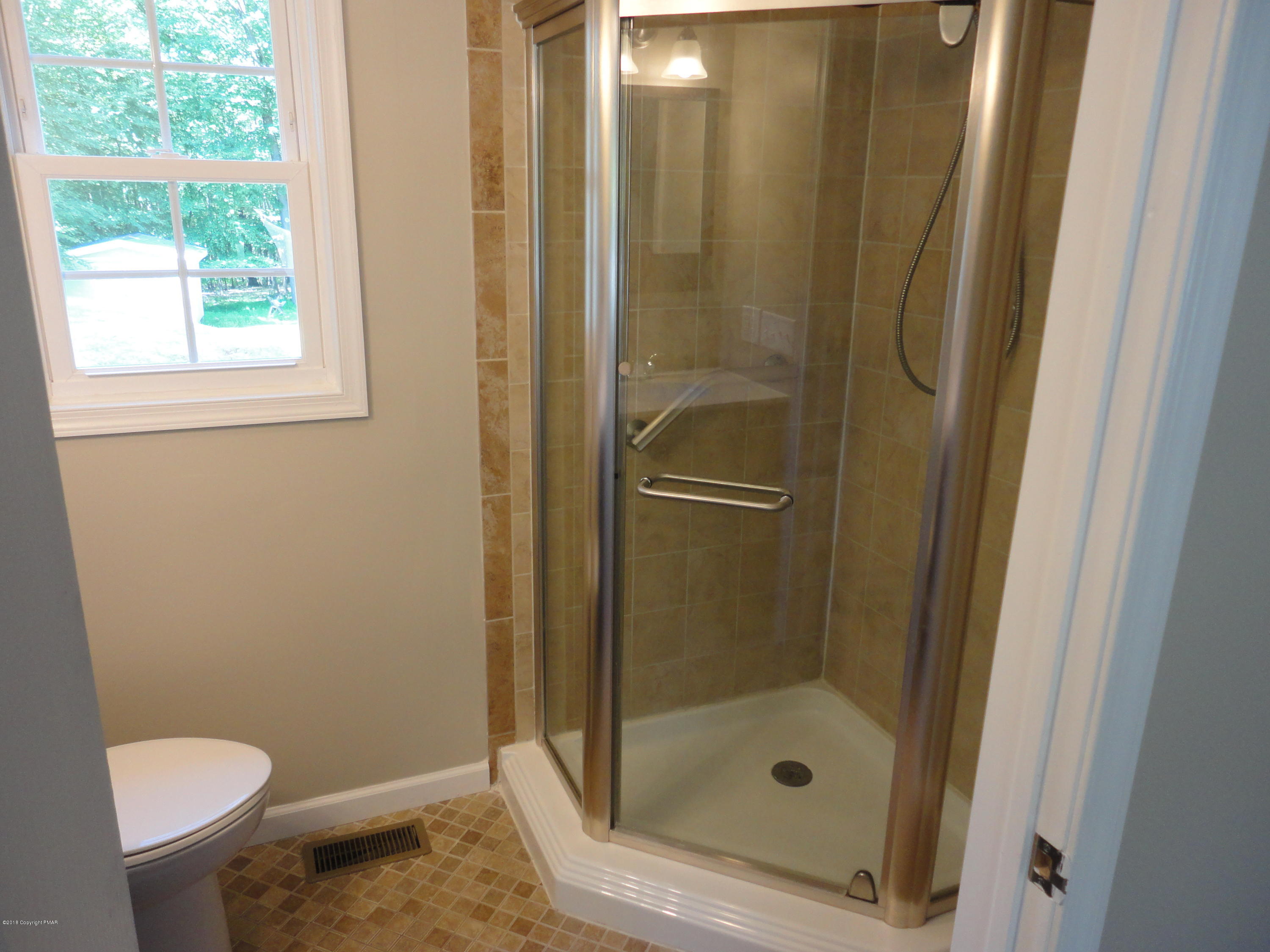 128 Gap View Circle Bushkill, PA 18324 - Photo 14 of 39 DSC03772Downstairs master bath view 2