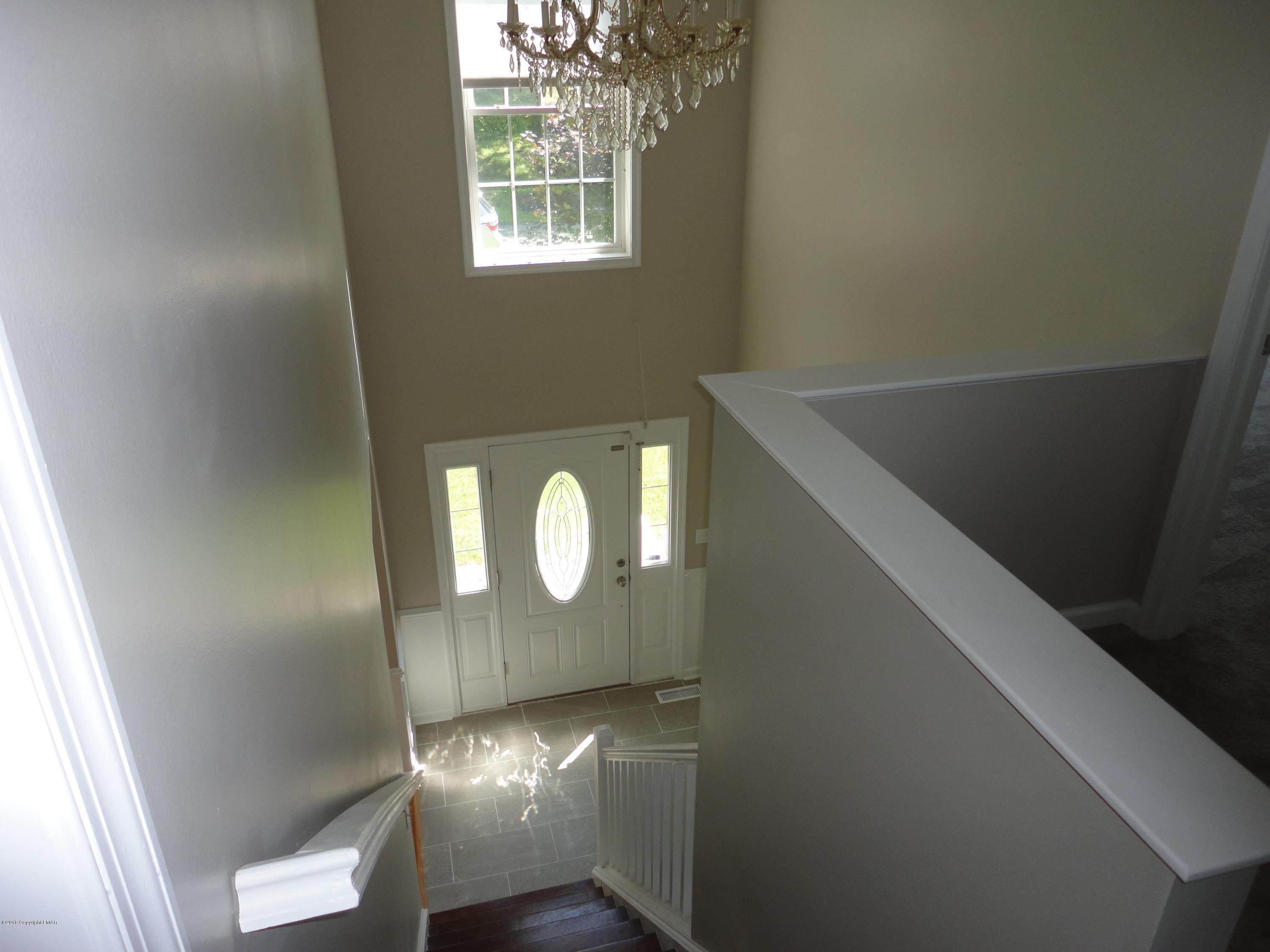 128 Gap View Circle Bushkill, PA 18324 - Photo 2 of 39 Foyer