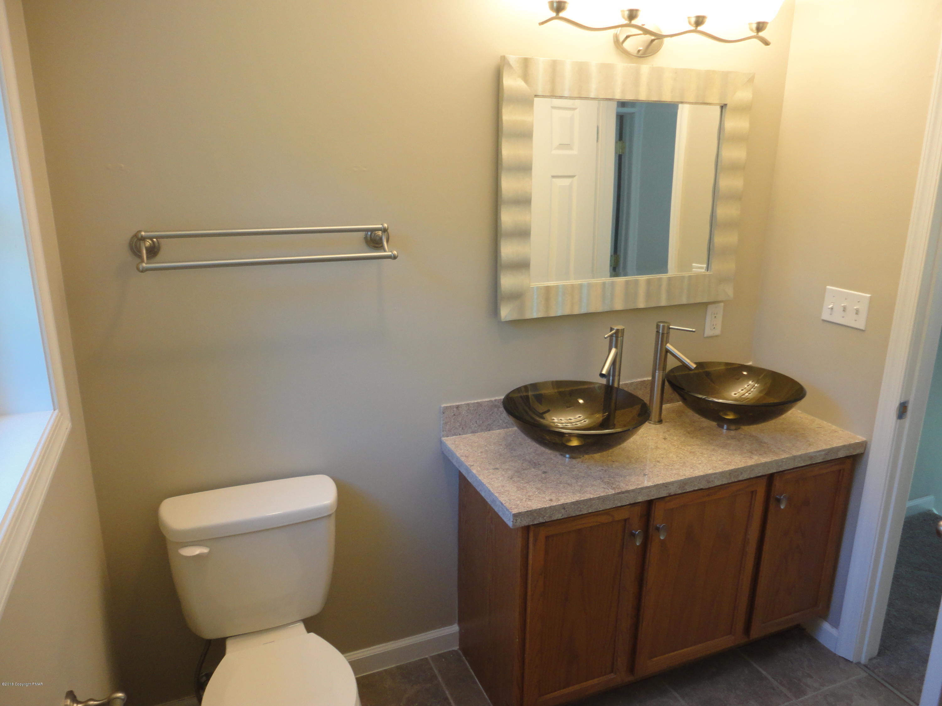 128 Gap View Circle Bushkill, PA 18324 - Photo 23 of 39 Hall bath view 2