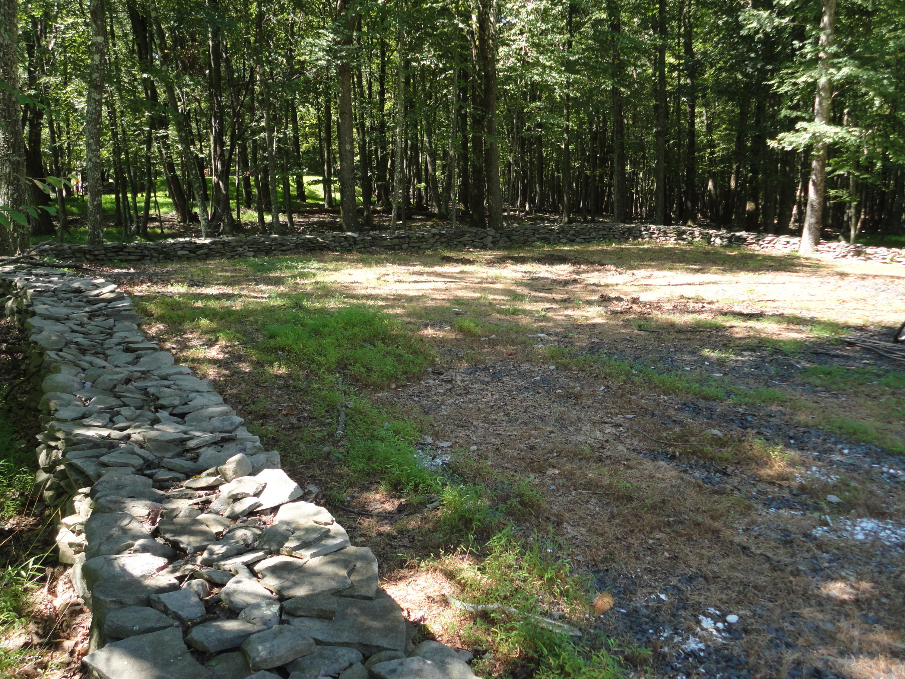 128 Gap View Circle Bushkill, PA 18324 - Photo 33 of 39 Property