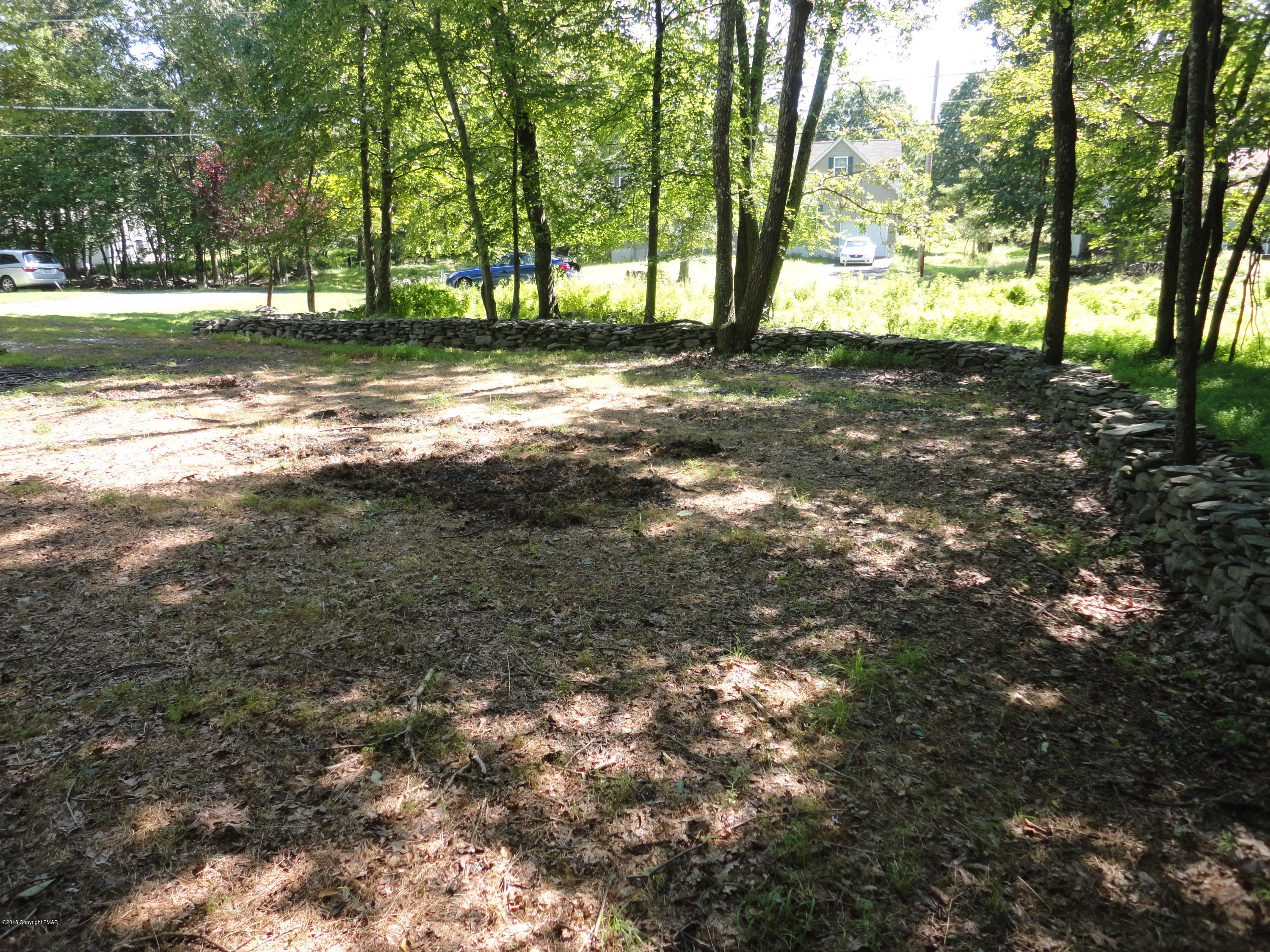 128 Gap View Circle Bushkill, PA 18324 - Photo 34 of 39 Property view 2