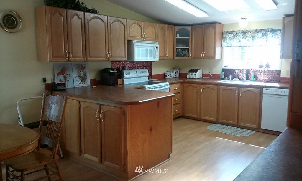 12315 Hubbard Road Southeast Rainier, WA 98576 - Photo 14 of 21 Gallery Image 14