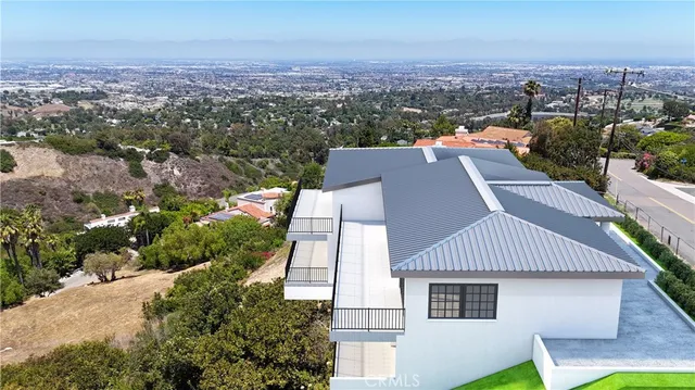 $950,000 | 14 Bronco Drive, Rancho Palos Verdes, CA 90275