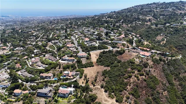 $950,000 | 14 Bronco Drive, Rancho Palos Verdes, CA 90275