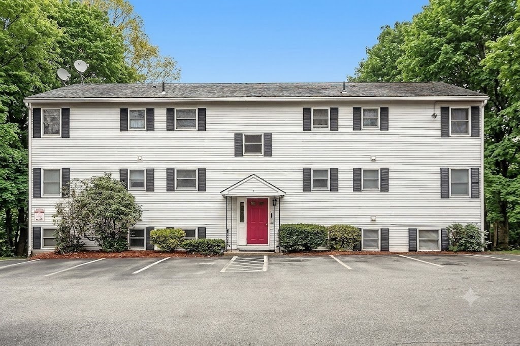 3 Stockholm Street, Unit 3B Worcester, MA 01607 - Photo 1 of 14