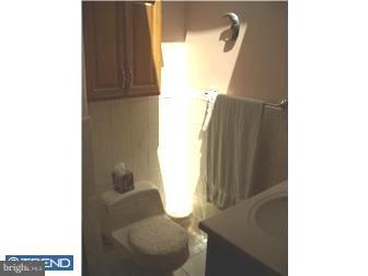 144 Juniper Road Havertown, PA 19083 - Photo 8 of 12 Bathroom