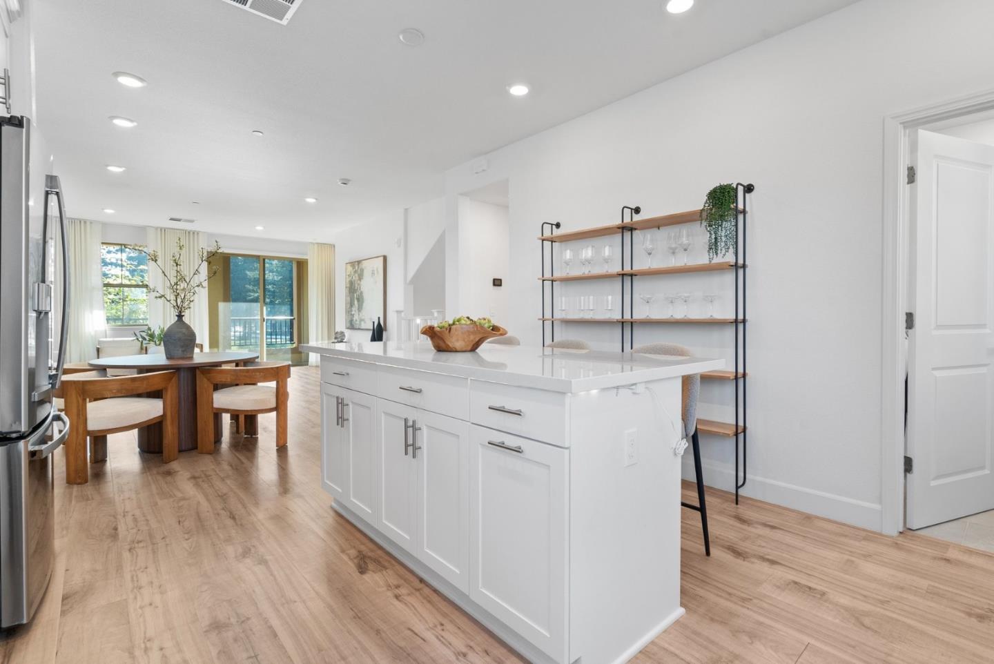 1070 Darwin Terrace, Unit 4 Sunnyvale, CA 94085 - Photo 19 of 52