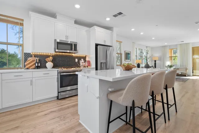 $1,975,000 | 1070 Darwin Terrace, Unit 4, Sunnyvale, CA 94085