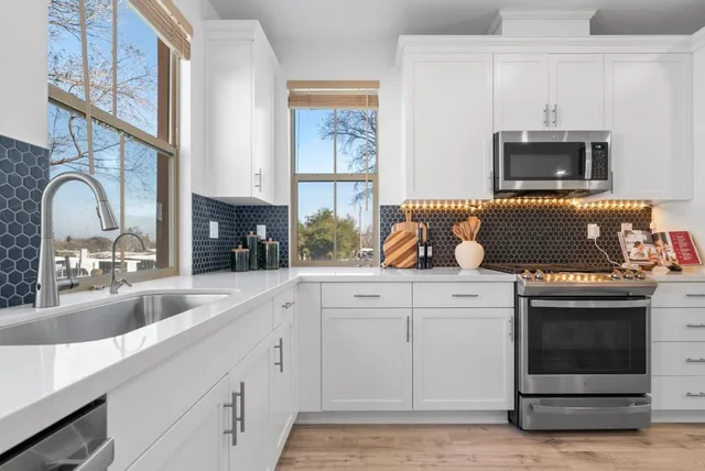 $1,975,000 | 1070 Darwin Terrace, Unit 4, Sunnyvale, CA 94085