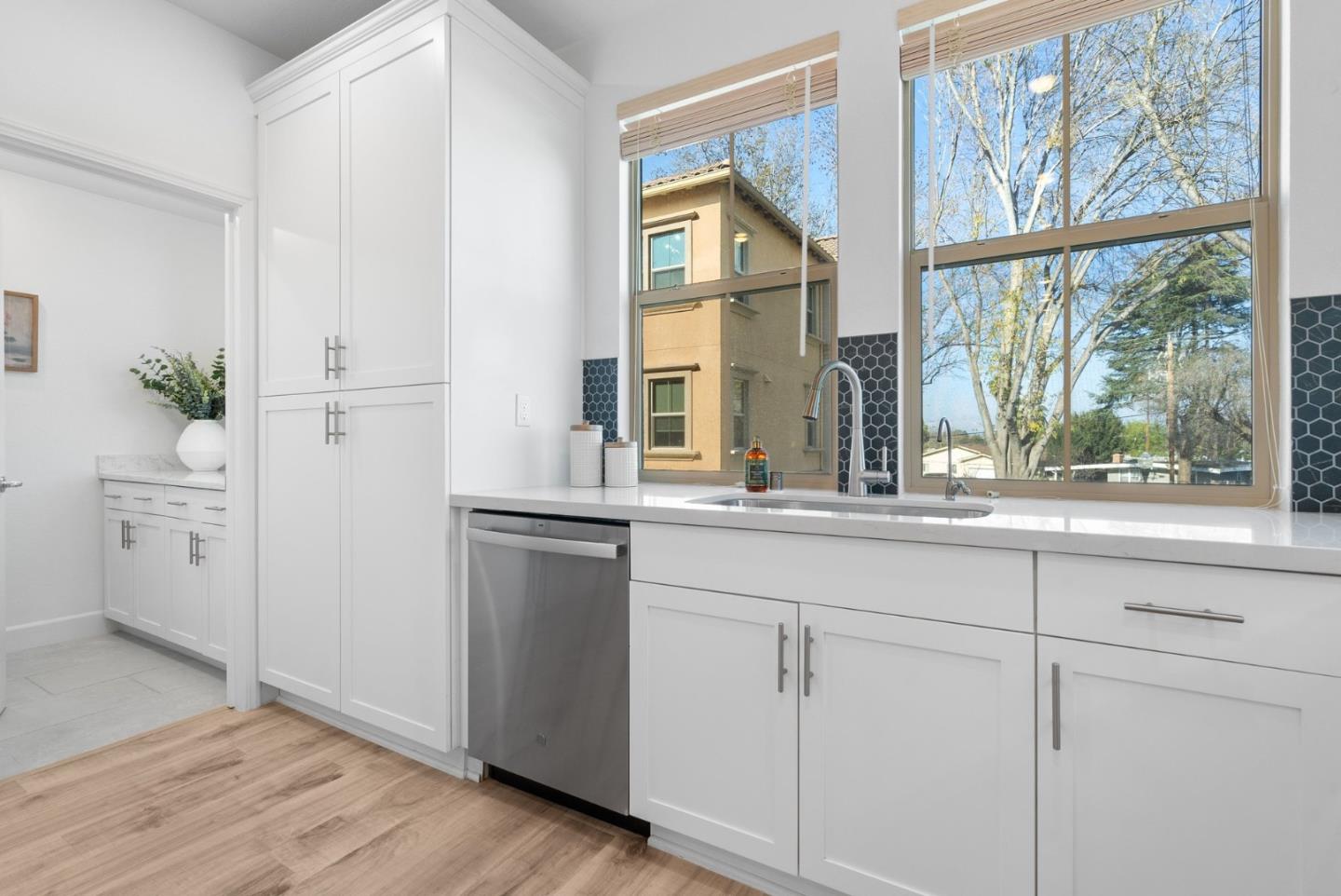 1070 Darwin Terrace, Unit 4 Sunnyvale, CA 94085 - Photo 22 of 52