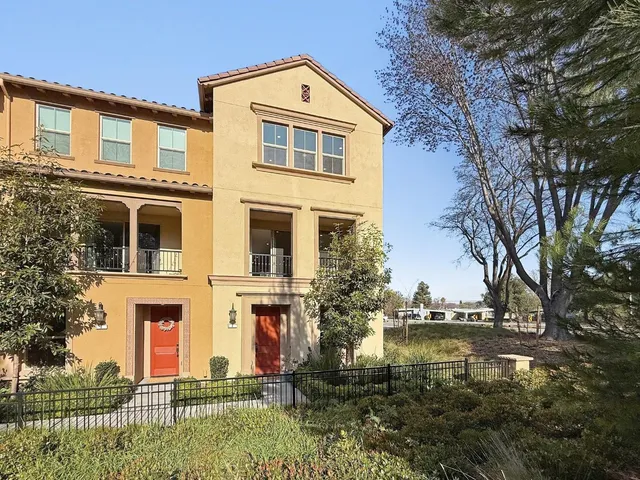 $1,975,000 | 1070 Darwin Terrace, Unit 4, Sunnyvale, CA 94085