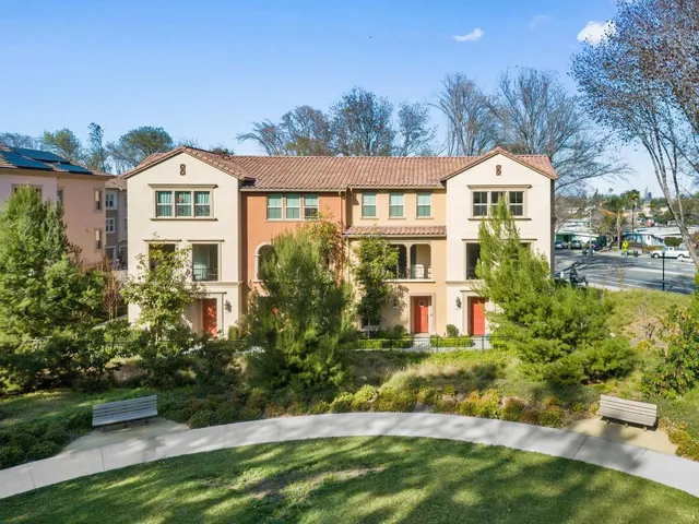 $1,975,000 | 1070 Darwin Terrace, Unit 4, Sunnyvale, CA 94085