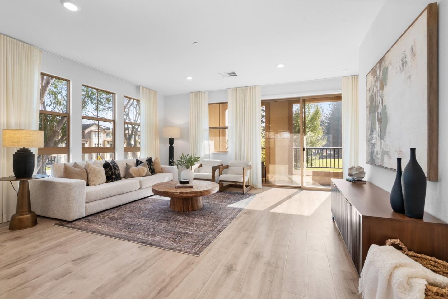 1070 Darwin Terrace, Unit 4 Sunnyvale, CA 94085 - Photo 6 of 52