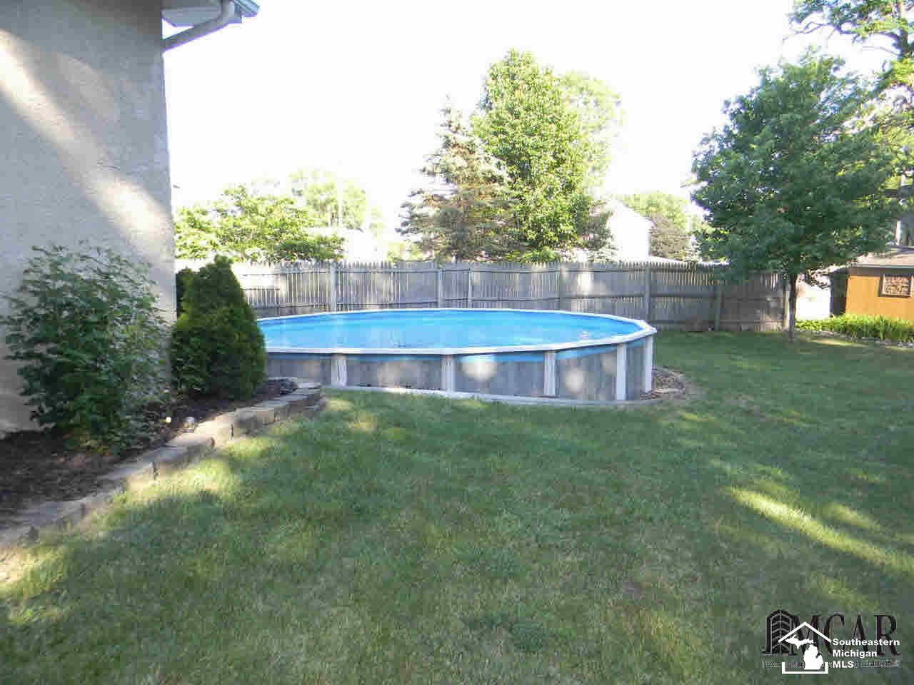 6635 Summerfield Road Temperance, MI 48182 - Photo 12 of 15 21305730-11.JPG