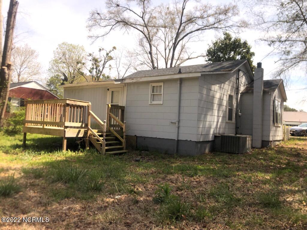 573 East Washington Street Rockingham, NC 28379 - Photo 5 of 18 573 E Washington St Ext Back