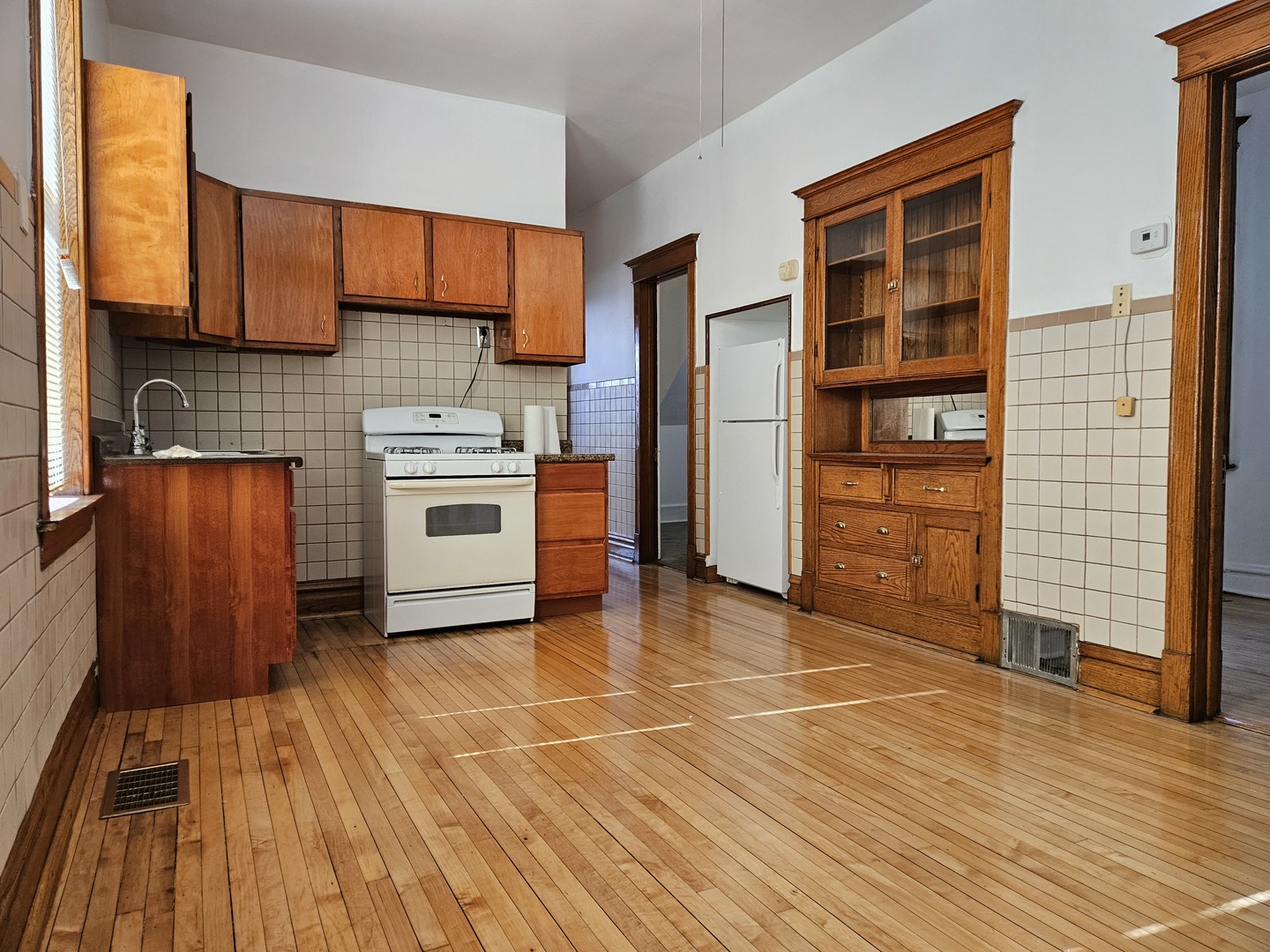 4543 North Keystone Avenue, Unit 2 Chicago, IL 60630 - Photo 4 of 10