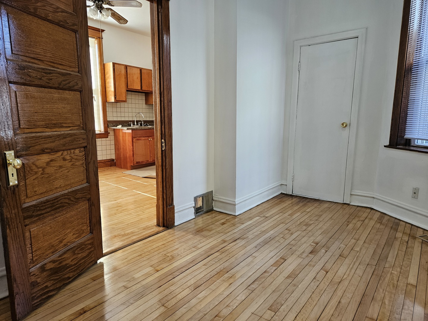 4543 North Keystone Avenue, Unit 2 Chicago, IL 60630 - Photo 6 of 10