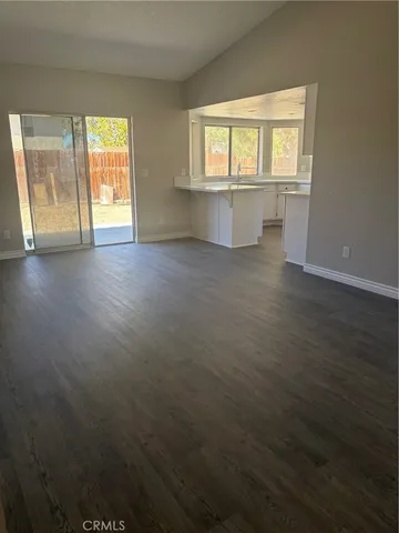 $3,000 | 37543 Royal Court, Palmdale, CA 93552