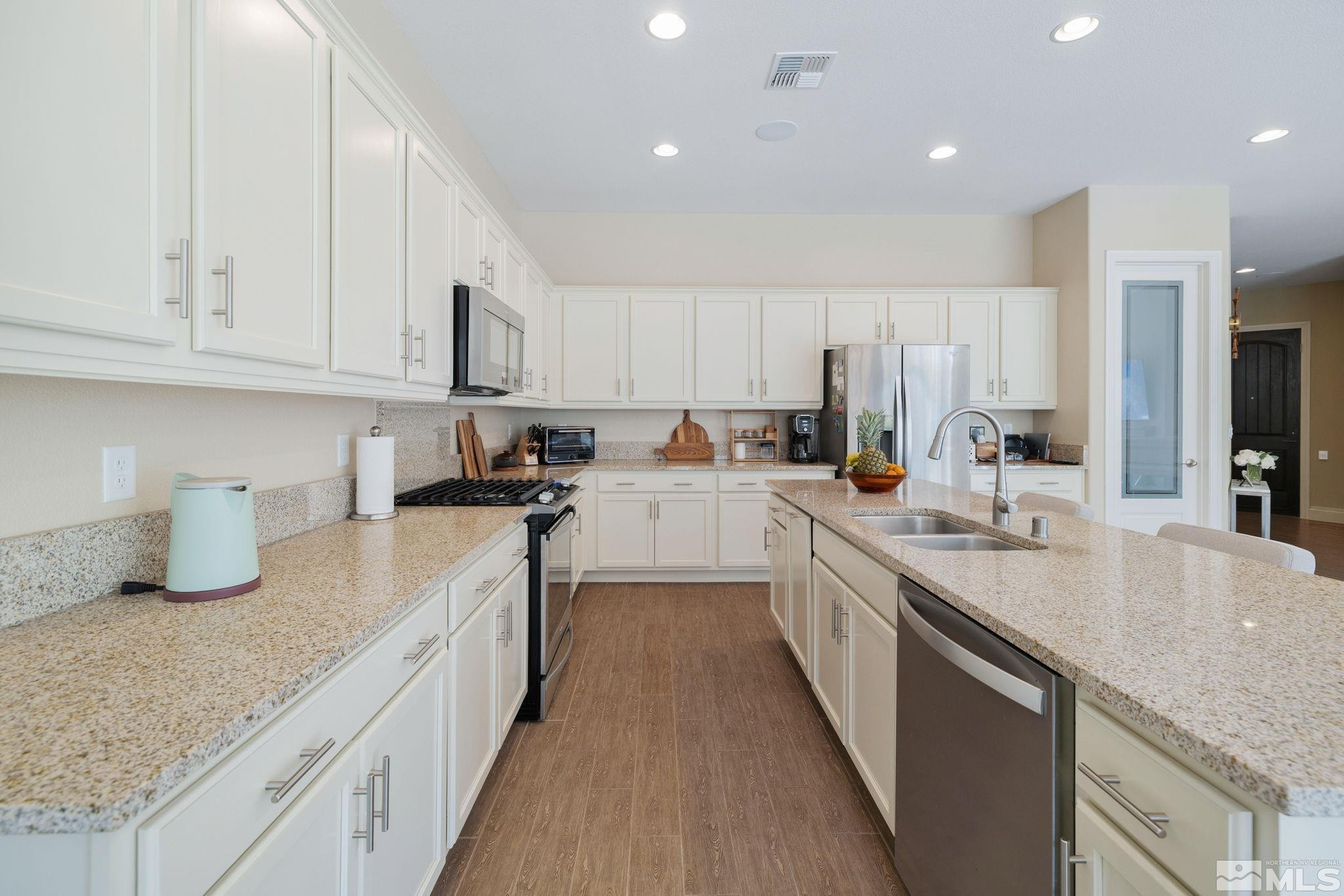 3335 Show Jumper Lane Reno, NV 89521 - Photo 6 of 36 Photo 6