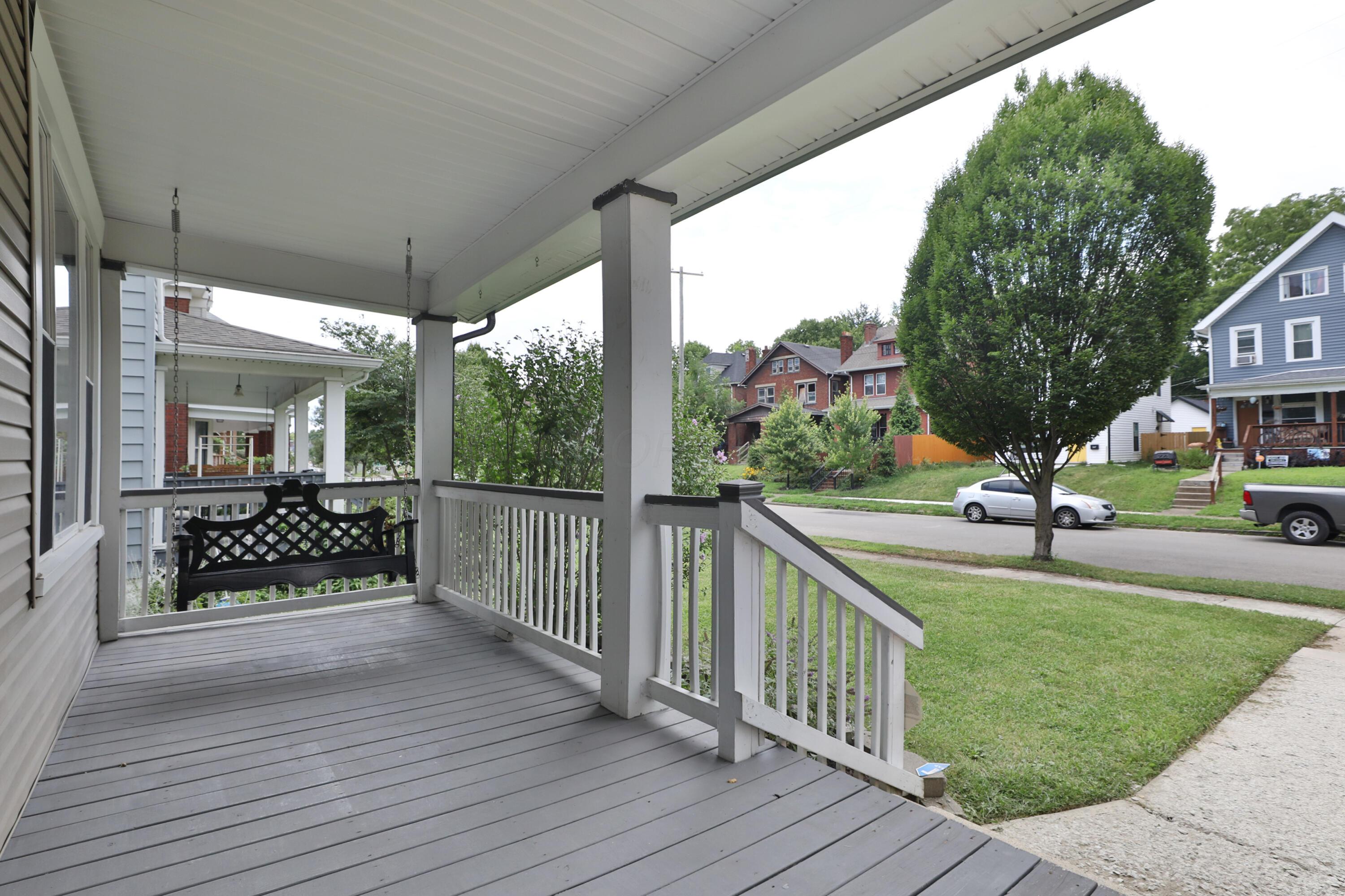 544 Berkeley Road Columbus, OH 43205 - Photo 4 of 50 Front Porch