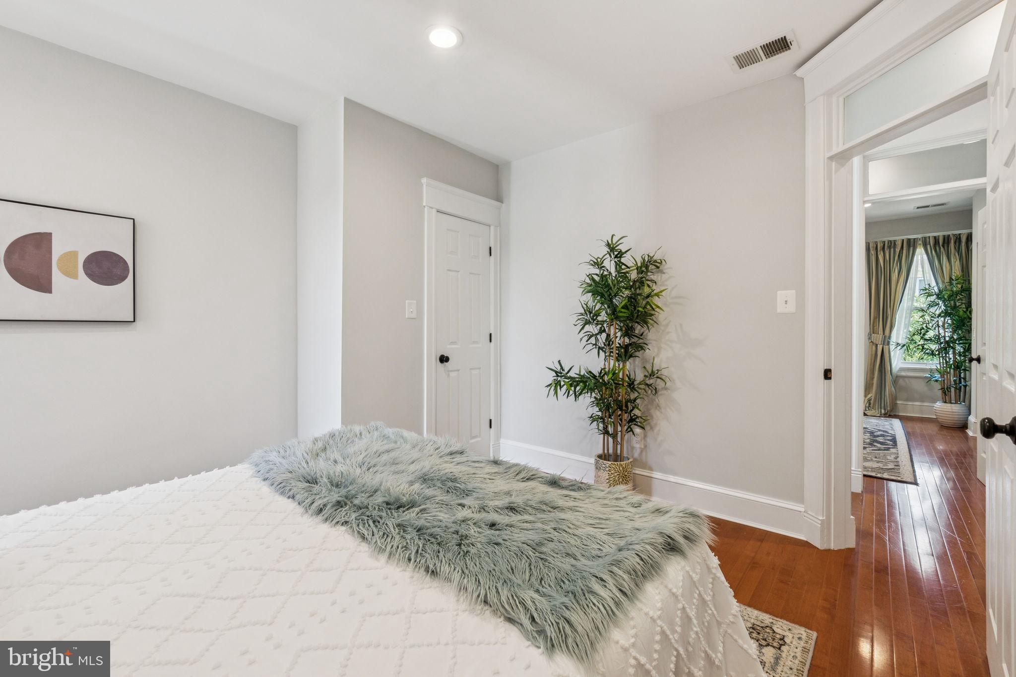 425 16th Street Southeast Washington, DC 20003 - Photo 33 of 58 Gallery Image 33