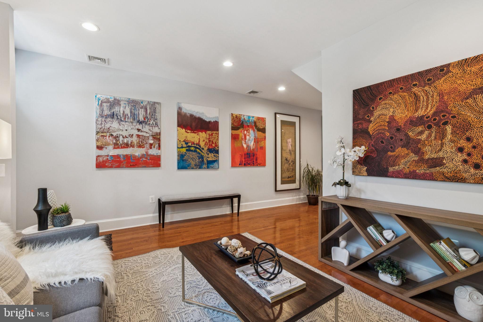 425 16th Street Southeast Washington, DC 20003 - Photo 4 of 58 Gallery Image 4