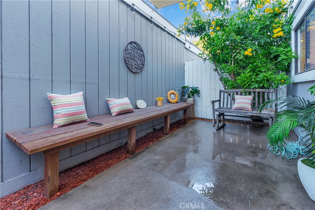 15251 Leffingwell Road, Unit 8 Whittier, CA 90604 - Photo 15 of 26 a backyard of a house with outdoor seating