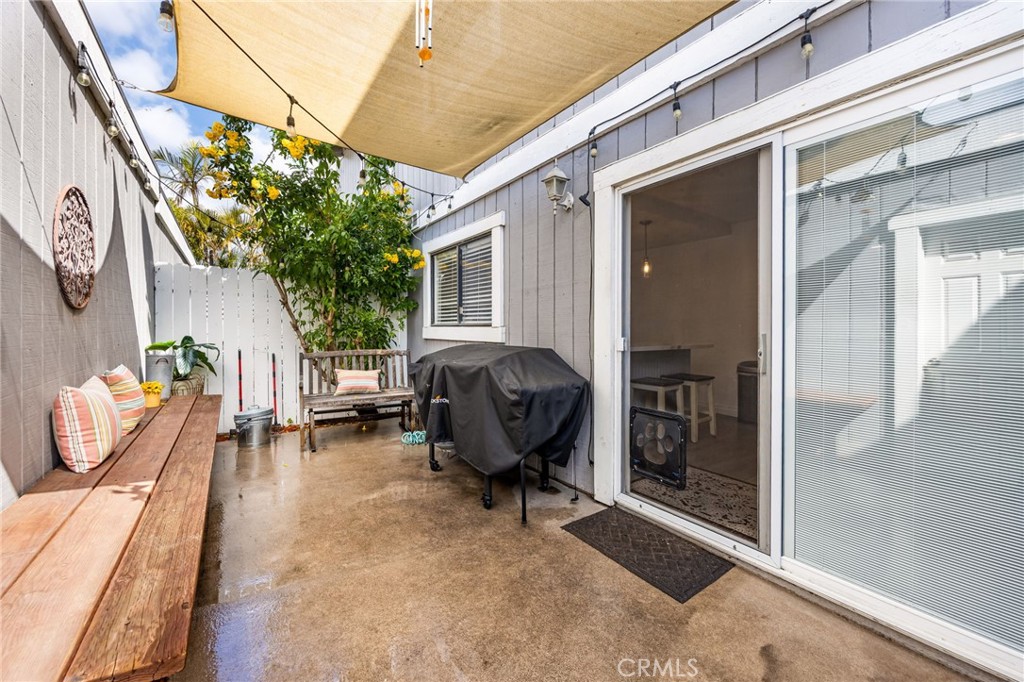 15251 Leffingwell Road, Unit 8 Whittier, CA 90604 - Photo 20 of 30 a view of living room filled with furniture and outdoor seating