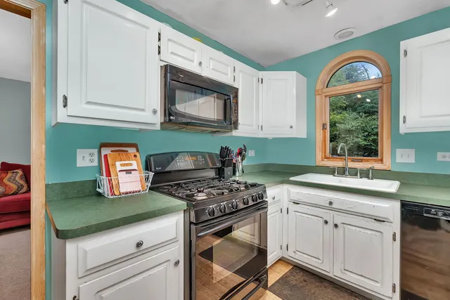 $369,900 | 1206 Pleasant Knoll Drive, Joliet, IL 60435