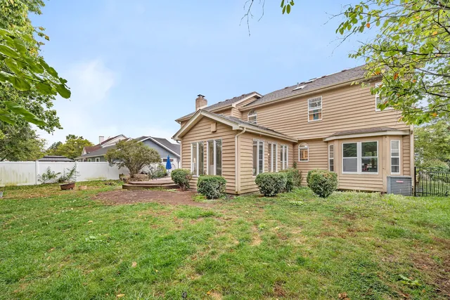 $369,900 | 1206 Pleasant Knoll Drive, Joliet, IL 60435