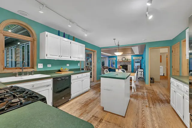 $369,900 | 1206 Pleasant Knoll Drive, Joliet, IL 60435