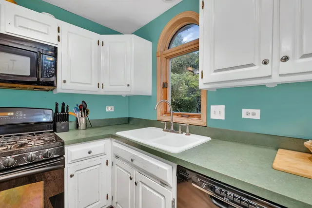 $369,900 | 1206 Pleasant Knoll Drive, Joliet, IL 60435