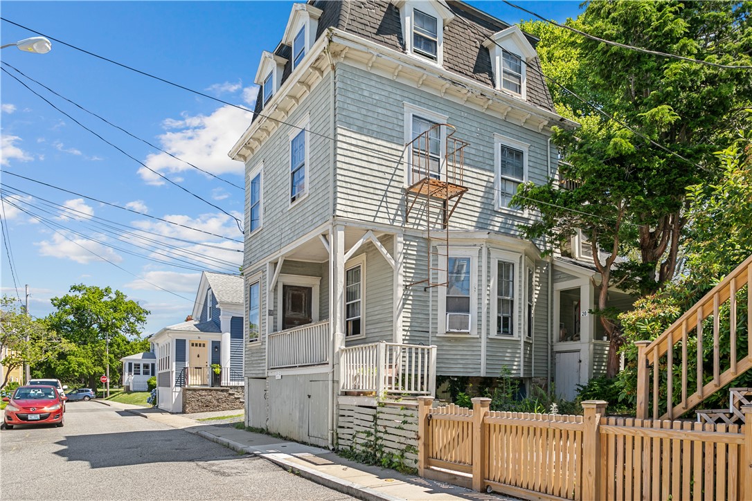20 Anthony Street Newport, RI 02840 - Photo 2 of 49