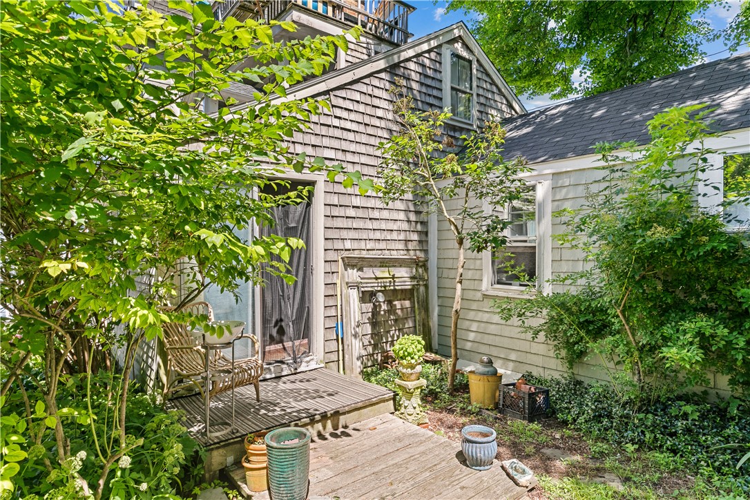 20 Anthony Street Newport, RI 02840 - Photo 33 of 49
