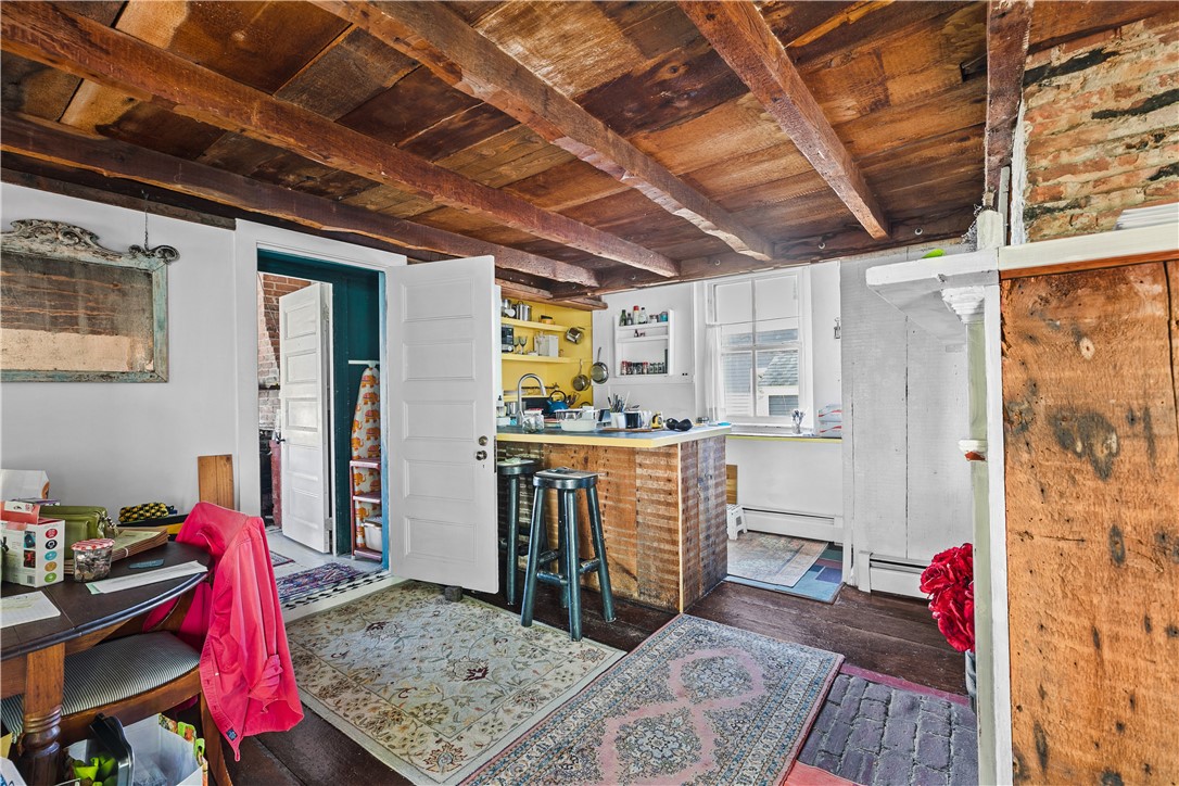 20 Anthony Street Newport, RI 02840 - Photo 6 of 49