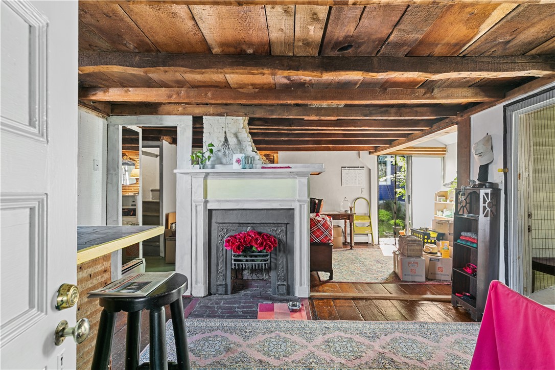 20 Anthony Street Newport, RI 02840 - Photo 7 of 49