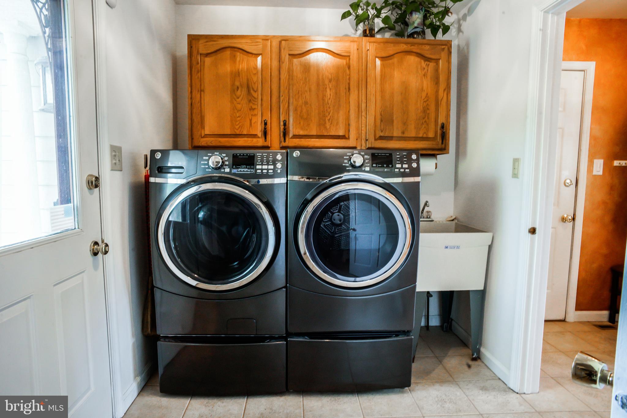 4 Beechwood Circle Chadds Ford, PA 19317 - Photo 44 of 129 Laundry room