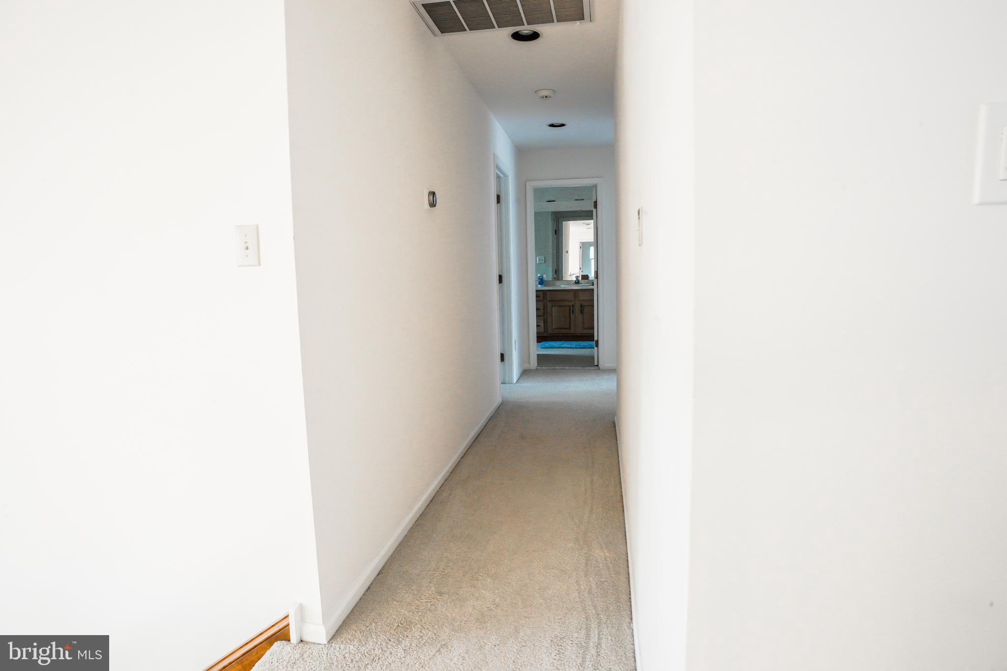 4 Beechwood Circle Chadds Ford, PA 19317 - Photo 69 of 129 Hallway to additional bedrooms