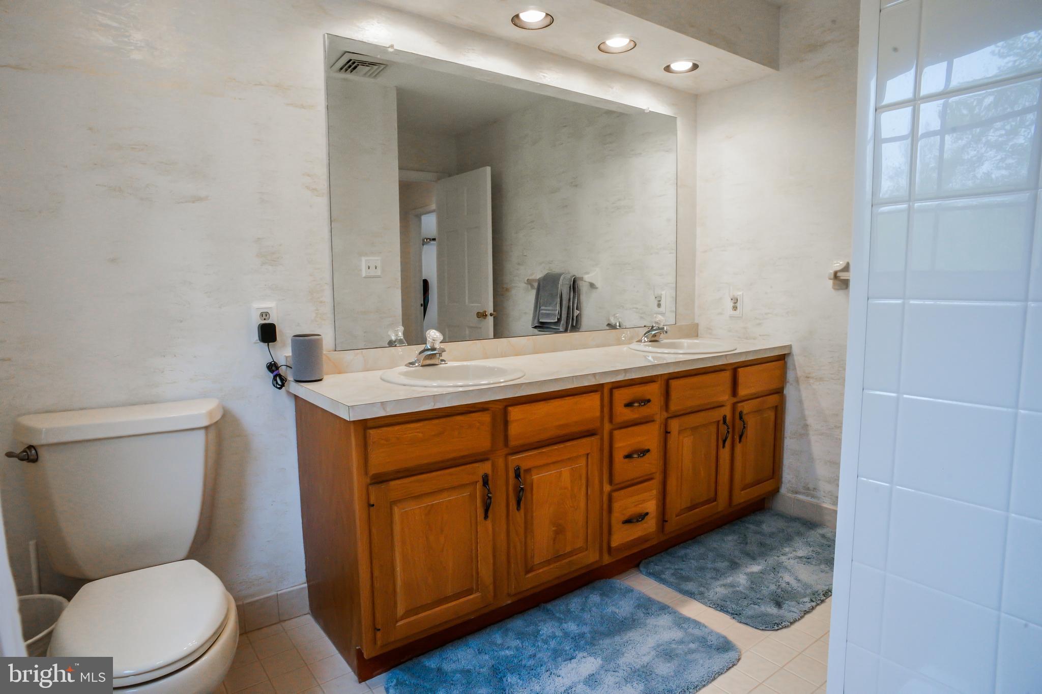4 Beechwood Circle Chadds Ford, PA 19317 - Photo 78 of 129 Full bathroom with double vanity